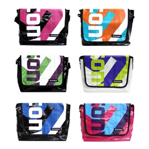 CONVERSE�i�R���o�[�X�j C1005 052 ���b�Z���W���[�o�b�O �u���b�N/�s���N