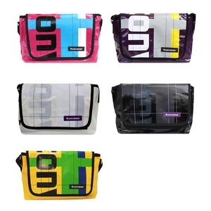 CONVERSE�i�R���o�[�X�j C856-053 ���b�Z���W���[ �V�����_�[�o�b�O �s���N