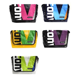 CONVERSE�i�R���o�[�X�j C926-052 ���b�Z���W���[ �V�����_�[�o�b�O �u���b�N�~�s���N