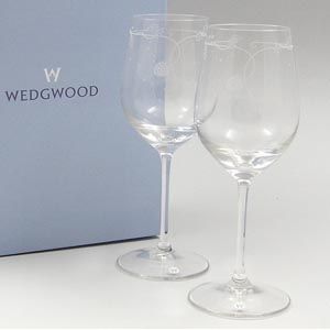 Wedgwood(ウェッジウッド) ワイルドストロベリクリスタル ワイングラスペア 3665 - 拡大画像