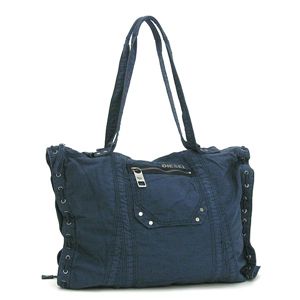 DIESEL�i�f�B�[�[���j �V�����_�[�o�b�O XPRESS YOURSELF PRIN 00XE38 INVITE T6031 �l�C�r�[