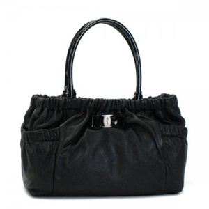 Ferragamo（フェラガモ） ショルダーバッグ VARA FIOCCO 21C784 478920 ブラック