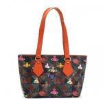 【期間延長 2012年5月31日まで期間限定値下げ】Vivienne Westwood（ヴィヴィアンウエストウッド） ショルダーバッグ LOGOMANIA 13152 オレンジ
