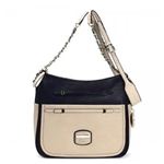 Guess（ゲス） ナナメガケバッグ HUMA VG389114 BLACK MULTI