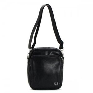 FRED PERRY（フレッドペリー） ナナメガケバッグ L2135 102 BLACK