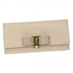 Ferragamo（フェラガモ） 長財布 MISS VARA BOW CLIP V 22B559 548761 NEW BISQUE／MORNING ROSE