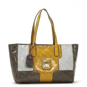 Guess（ゲス） ショルダーバッグ SG439208 TMU TAUPE MULTI
