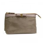 Ferragamo（フェラガモ） ポーチ 22B146 474456 CEMENTO