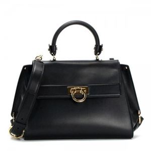 Ferragamo（フェラガモ） ナナメガケバッグ 21 E530 579593 NERO