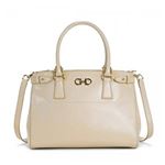 Ferragamo（フェラガモ） ナナメガケバッグ 21D940 584750 NEW BISQUE