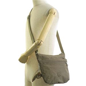 Kipling(キプリング) ナナメガケバッグ K19911 77W TRUE BEIGE Kipling(キプリング) ナナメガケバッグ K19911 77W TRUE BEIGE