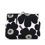 marimekko（マリメッコ） ポーチ  37773 30 WHITE/BLACK/OLIVE