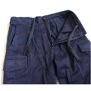 イギリス軍放出 NAVYカーゴパンツ PP076UN ネイビー 84サイズ 【中古】 イギリス軍放出 NAVYカーゴパンツ PP076UN ネイビー 84サイズ 【中古】