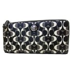COACH(コーチ)F50526 SBWBK シグネチャーラウンドジップ長財布