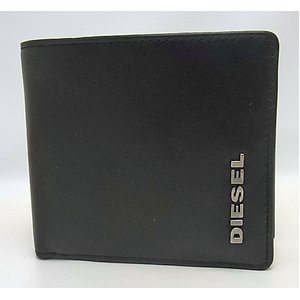DIESEL (ディーゼル ) X01975 PR378 H5018 二つ折り財布 - 拡大画像