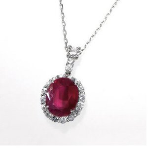 大粒ルビー3ct&ホワイトサファイア0.6ct取巻きペンダント 大粒ルビー3ct&ホワイトサファイア0.6ct取巻きペンダント