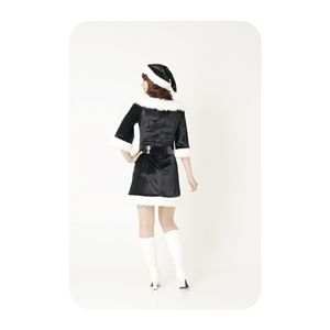 黒でのミニがかっこいい「クラシックサンタ」