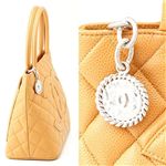 CHANEL�i�V���l���j �L���r�A�g�[�g�o�b�O 1804/S �x�[�W�� �摜2