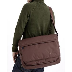 LeSportsac　(レスポートサック)Guy’s　メッセンジャーバッグ Mahogany