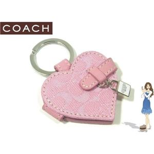COACH(コーチ) キーフォブ シグネチャー ハート ピクチャー フレーム 92452 - 拡大画像