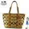 【入荷待ち】
            Coach(コーチ) トートバッグ 24CM シグネチャー イースト/ウェスト ギャラリー キャメル 13097