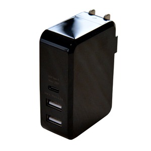 ミヨシ USB-ACアダプタ 3ポートタイプ ブラック IPA-C03/BK