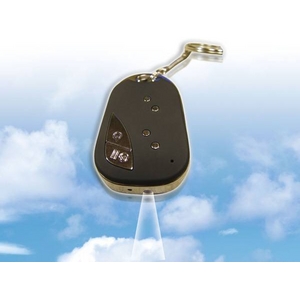 小型カメラ【2010春モデル】 カーリモコン型ビデオレコーダー 8GB対応【VGA/130万画素】 - 拡大画像