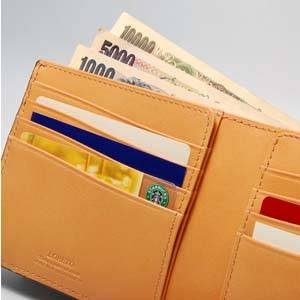 LORETO(ロレート) コードバンシリーズ 二つ折り財布(コインポケット無し) ブラック
