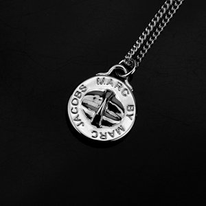 MARC BY MARC JACOBS ペンダント M3PE555 80083 シルバー