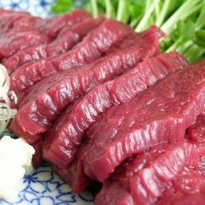 【お中元用 のし付き(名入れ不可)】高級料亭御用達 馬刺し 赤身700g