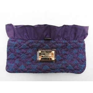 【現品限り】LOUIS VUITTON（ルイヴィトン） ルイ ヴィトン クラッチバッグ パープル 【中古B】