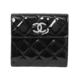 CHANEL（シャネル）　ダブルホック　エナメル　ブラック