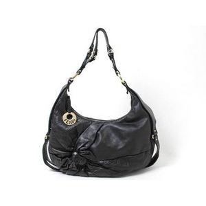 【現品限り】FENDI（フェンディ） フェンディ ショルダーバッグ カーフ 黒 【中古B】