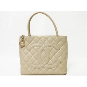 【現品限り】CHANEL(シャネル) 復刻トート キャビアスキン ライトベージュ ライトゴールド金具 【中古AB】