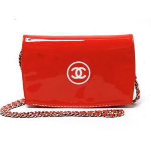 【現品限り】CHANEL(シャネル) メイクアップ チェーンウォレット 赤 セール品 【中古SA】