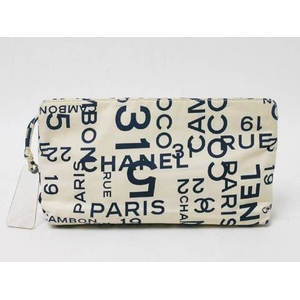 【現品限り】CHANEL(シャネル) 化粧ポーチ ロゴ キャンバス アイボリー 【中古B】