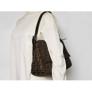 �ڸ��ʸ¤��FENDI�ʥե���ǥ��� ���å��� ���������Хå� �֥饦�� �����AB��