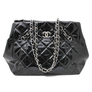 【現品限り】CHANEL(シャネル) チェーンショルダー パテント 黒 ブラック 【中古A】