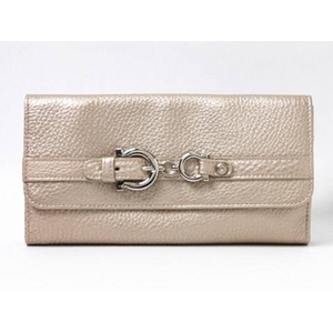 【現品限り】Ferragamo(フェラガモ) 長財布 ライトゴールド 2209-2 【中古SA】の写真