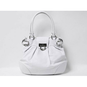 【現品限り】Ferragamo（フェラガモ） ガンチーニ ハンドバッグ 白 カーフ 【中古SA】
