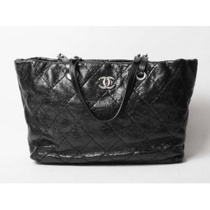 【現品限り】CHANEL（シャネル） トートバッグ オンザロード 黒 ブラック A48020 【新品同様】