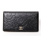 CHANEL（シャネル）　カメリア　2つ折り長財布　ブラック／ゴールド　A36544