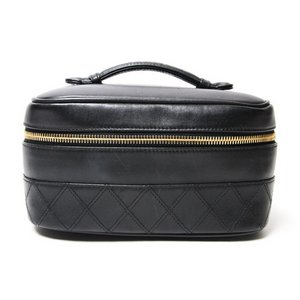 【美品 現品限り】 CHANEL ［シャネル］ 横型バニティ　レザー　黒　ブラック 【中古B】