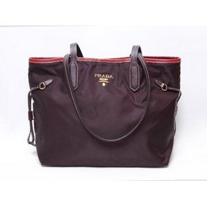 【現品限り・美品】 PRADA ［プラダ］ ナイロントート　ボルドー　BR3925 【未使用】