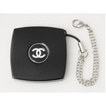 【美品 現品限り】 CHANEL ［シャネル］ ノベルティ　コンパクトミラー付きストラップ 【新品同様】