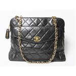 【美品 現品限り】 CHANEL ［シャネル］ チェーンショルダーバッグ　黒　ブラック　ゴールド金具 【中古B】