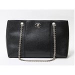 【美品 現品限り】 CHANEL ［シャネル］ チェーントート　キャビア　黒 【中古AB】