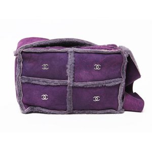 【美品 現品限り】 CHANEL ［シャネル］ ムートン　ショルダーバッグ　パープル　 【新品同様】