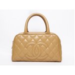 【美品 現品限り】 CHANEL ［シャネル］ キャビアスキン　ミニボストンバッグ　ベージュ　A20996 【中古A】