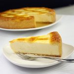 【チーズから手作り】トロイカ・オリジナル・ベークド・チーズケーキ・5号